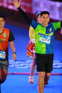 BIB: 317, 42779
                            <button type="button" onclick="openModal(23128992)" class="btn btn-primary btn-sm float-right btn-popup" data-toggle="modal" data-target=".modal-high-quality">
                        <i class="fas fa-shopping-cart"></i> Add to Cart
                    </button>
                                            <button type="button" onclick="isThisMe(23128992, true)" class="btn btn-success btn-sm float-right btn-popup btn-isme hidden" data-toggle="tooltip" data-placement="bottom" title="นี่คือรูปของคุณใช่ไหม คลิกที่นี่เพื่อเอาเข้าอัลบั้ม">
                        <i class="fas fa-plus"></i> Add to album
                    </button>
                    <button type="button" onclick="isThisMe(23128992, false)" class="btn btn-warning btn-sm float-right btn-popup btn-isnotme hidden">
                        <i class="fas fa-ban"></i> Remove from album
                    </button>