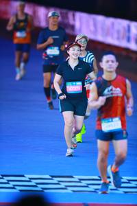 BIB: 47375
                            <button type="button" onclick="openModal(22926222)" class="btn btn-primary btn-sm float-right btn-popup" data-toggle="modal" data-target=".modal-high-quality">
                        <i class="fas fa-shopping-cart"></i> Add to Cart
                    </button>
                                            <button type="button" onclick="isThisMe(22926222, true)" class="btn btn-success btn-sm float-right btn-popup btn-isme hidden" data-toggle="tooltip" data-placement="bottom" title="นี่คือรูปของคุณใช่ไหม คลิกที่นี่เพื่อเอาเข้าอัลบั้ม">
                        <i class="fas fa-plus"></i> Add to album
                    </button>
                    <button type="button" onclick="isThisMe(22926222, false)" class="btn btn-warning btn-sm float-right btn-popup btn-isnotme hidden">
                        <i class="fas fa-ban"></i> Remove from album
                    </button>