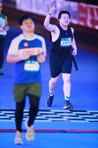 BIB: 130, 43310
                            <button type="button" onclick="openModal(22956591)" class="btn btn-primary btn-sm float-right btn-popup" data-toggle="modal" data-target=".modal-high-quality">
                        <i class="fas fa-shopping-cart"></i> Add to Cart
                    </button>
                                            <button type="button" onclick="isThisMe(22956591, true)" class="btn btn-success btn-sm float-right btn-popup btn-isme hidden" data-toggle="tooltip" data-placement="bottom" title="นี่คือรูปของคุณใช่ไหม คลิกที่นี่เพื่อเอาเข้าอัลบั้ม">
                        <i class="fas fa-plus"></i> Add to album
                    </button>
                    <button type="button" onclick="isThisMe(22956591, false)" class="btn btn-warning btn-sm float-right btn-popup btn-isnotme hidden">
                        <i class="fas fa-ban"></i> Remove from album
                    </button>