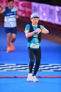 BIB: 40111
                            <button type="button" onclick="openModal(22981817)" class="btn btn-primary btn-sm float-right btn-popup" data-toggle="modal" data-target=".modal-high-quality">
                        <i class="fas fa-shopping-cart"></i> Add to Cart
                    </button>
                                            <button type="button" onclick="isThisMe(22981817, true)" class="btn btn-success btn-sm float-right btn-popup btn-isme hidden" data-toggle="tooltip" data-placement="bottom" title="นี่คือรูปของคุณใช่ไหม คลิกที่นี่เพื่อเอาเข้าอัลบั้ม">
                        <i class="fas fa-plus"></i> Add to album
                    </button>
                    <button type="button" onclick="isThisMe(22981817, false)" class="btn btn-warning btn-sm float-right btn-popup btn-isnotme hidden">
                        <i class="fas fa-ban"></i> Remove from album
                    </button>