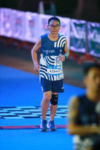 BIB: 42643
                            <button type="button" onclick="openModal(22975383)" class="btn btn-primary btn-sm float-right btn-popup" data-toggle="modal" data-target=".modal-high-quality">
                        <i class="fas fa-shopping-cart"></i> Add to Cart
                    </button>
                                            <button type="button" onclick="isThisMe(22975383, true)" class="btn btn-success btn-sm float-right btn-popup btn-isme hidden" data-toggle="tooltip" data-placement="bottom" title="นี่คือรูปของคุณใช่ไหม คลิกที่นี่เพื่อเอาเข้าอัลบั้ม">
                        <i class="fas fa-plus"></i> Add to album
                    </button>
                    <button type="button" onclick="isThisMe(22975383, false)" class="btn btn-warning btn-sm float-right btn-popup btn-isnotme hidden">
                        <i class="fas fa-ban"></i> Remove from album
                    </button>