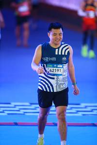 BIB: 42191
                            <button type="button" onclick="openModal(22949403)" class="btn btn-primary btn-sm float-right btn-popup" data-toggle="modal" data-target=".modal-high-quality">
                        <i class="fas fa-shopping-cart"></i> Add to Cart
                    </button>
                                            <button type="button" onclick="isThisMe(22949403, true)" class="btn btn-success btn-sm float-right btn-popup btn-isme hidden" data-toggle="tooltip" data-placement="bottom" title="นี่คือรูปของคุณใช่ไหม คลิกที่นี่เพื่อเอาเข้าอัลบั้ม">
                        <i class="fas fa-plus"></i> Add to album
                    </button>
                    <button type="button" onclick="isThisMe(22949403, false)" class="btn btn-warning btn-sm float-right btn-popup btn-isnotme hidden">
                        <i class="fas fa-ban"></i> Remove from album
                    </button>