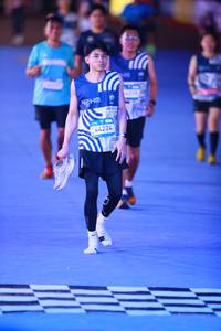 BIB: 1310, 
                            <button type="button" onclick="openModal(23130465)" class="btn btn-primary btn-sm float-right btn-popup" data-toggle="modal" data-target=".modal-high-quality">
                        <i class="fas fa-shopping-cart"></i> Add to Cart
                    </button>
                                            <button type="button" onclick="isThisMe(23130465, true)" class="btn btn-success btn-sm float-right btn-popup btn-isme hidden" data-toggle="tooltip" data-placement="bottom" title="นี่คือรูปของคุณใช่ไหม คลิกที่นี่เพื่อเอาเข้าอัลบั้ม">
                        <i class="fas fa-plus"></i> Add to album
                    </button>
                    <button type="button" onclick="isThisMe(23130465, false)" class="btn btn-warning btn-sm float-right btn-popup btn-isnotme hidden">
                        <i class="fas fa-ban"></i> Remove from album
                    </button>