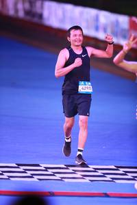 BIB: 42905
                            <button type="button" onclick="openModal(22946102)" class="btn btn-primary btn-sm float-right btn-popup" data-toggle="modal" data-target=".modal-high-quality">
                        <i class="fas fa-shopping-cart"></i> Add to Cart
                    </button>
                                            <button type="button" onclick="isThisMe(22946102, true)" class="btn btn-success btn-sm float-right btn-popup btn-isme hidden" data-toggle="tooltip" data-placement="bottom" title="นี่คือรูปของคุณใช่ไหม คลิกที่นี่เพื่อเอาเข้าอัลบั้ม">
                        <i class="fas fa-plus"></i> Add to album
                    </button>
                    <button type="button" onclick="isThisMe(22946102, false)" class="btn btn-warning btn-sm float-right btn-popup btn-isnotme hidden">
                        <i class="fas fa-ban"></i> Remove from album
                    </button>