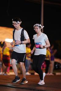 BIB: 
                            <button type="button" onclick="openModal(23953100)" class="btn btn-primary btn-sm float-right btn-popup" data-toggle="modal" data-target=".modal-high-quality">
                        <i class="fas fa-shopping-cart"></i> Add to Cart
                    </button>
                                            <button type="button" onclick="isThisMe(23953100, true)" class="btn btn-success btn-sm float-right btn-popup btn-isme hidden" data-toggle="tooltip" data-placement="bottom" title="นี่คือรูปของคุณใช่ไหม คลิกที่นี่เพื่อเอาเข้าอัลบั้ม">
                        <i class="fas fa-plus"></i> Add to album
                    </button>
                    <button type="button" onclick="isThisMe(23953100, false)" class="btn btn-warning btn-sm float-right btn-popup btn-isnotme hidden">
                        <i class="fas fa-ban"></i> Remove from album
                    </button>