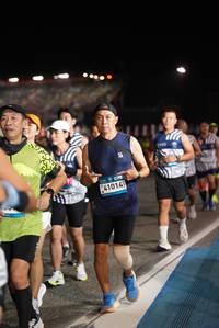 BIB: 41014
                            <button type="button" onclick="openModal(22804300)" class="btn btn-primary btn-sm float-right btn-popup" data-toggle="modal" data-target=".modal-high-quality">
                        <i class="fas fa-shopping-cart"></i> Add to Cart
                    </button>
                                            <button type="button" onclick="isThisMe(22804300, true)" class="btn btn-success btn-sm float-right btn-popup btn-isme hidden" data-toggle="tooltip" data-placement="bottom" title="นี่คือรูปของคุณใช่ไหม คลิกที่นี่เพื่อเอาเข้าอัลบั้ม">
                        <i class="fas fa-plus"></i> Add to album
                    </button>
                    <button type="button" onclick="isThisMe(22804300, false)" class="btn btn-warning btn-sm float-right btn-popup btn-isnotme hidden">
                        <i class="fas fa-ban"></i> Remove from album
                    </button>