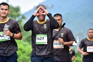 BIB: 1427, 5513
                            <button type="button" onclick="openModal(18773934)" class="btn btn-primary btn-sm float-right btn-popup" data-toggle="modal" data-target=".modal-high-quality">
                        <i class="fas fa-shopping-cart"></i> Add to Cart
                    </button>
                                            <button type="button" onclick="isThisMe(18773934, true)" class="btn btn-success btn-sm float-right btn-popup btn-isme hidden" data-toggle="tooltip" data-placement="bottom" title="นี่คือรูปของคุณใช่ไหม คลิกที่นี่เพื่อเอาเข้าอัลบั้ม">
                        <i class="fas fa-plus"></i> Add to album
                    </button>
                    <button type="button" onclick="isThisMe(18773934, false)" class="btn btn-warning btn-sm float-right btn-popup btn-isnotme hidden">
                        <i class="fas fa-ban"></i> Remove from album
                    </button>