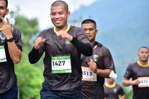 BIB: 1427, 513
                            <button type="button" onclick="openModal(18773940)" class="btn btn-primary btn-sm float-right btn-popup" data-toggle="modal" data-target=".modal-high-quality">
                        <i class="fas fa-shopping-cart"></i> Add to Cart
                    </button>
                                            <button type="button" onclick="isThisMe(18773940, true)" class="btn btn-success btn-sm float-right btn-popup btn-isme hidden" data-toggle="tooltip" data-placement="bottom" title="นี่คือรูปของคุณใช่ไหม คลิกที่นี่เพื่อเอาเข้าอัลบั้ม">
                        <i class="fas fa-plus"></i> Add to album
                    </button>
                    <button type="button" onclick="isThisMe(18773940, false)" class="btn btn-warning btn-sm float-right btn-popup btn-isnotme hidden">
                        <i class="fas fa-ban"></i> Remove from album
                    </button>