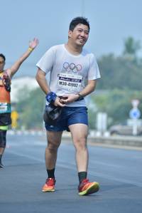 BIB: 41992
                            <button type="button" onclick="openModal(8450242)" class="btn btn-primary btn-sm float-right btn-popup" data-toggle="modal" data-target=".modal-high-quality">
                        <i class="fas fa-shopping-cart"></i> Add to Cart
                    </button>
                                            <button type="button" onclick="isThisMe(8450242, true)" class="btn btn-success btn-sm float-right btn-popup btn-isme hidden" data-toggle="tooltip" data-placement="bottom" title="นี่คือรูปของคุณใช่ไหม คลิกที่นี่เพื่อเอาเข้าอัลบั้ม">
                        <i class="fas fa-plus"></i> Add to album
                    </button>
                    <button type="button" onclick="isThisMe(8450242, false)" class="btn btn-warning btn-sm float-right btn-popup btn-isnotme hidden">
                        <i class="fas fa-ban"></i> Remove from album
                    </button>