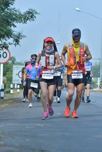 BIB: 4042, 40026
                            <button type="button" onclick="openModal(8464723)" class="btn btn-primary btn-sm float-right btn-popup" data-toggle="modal" data-target=".modal-high-quality">
                        <i class="fas fa-shopping-cart"></i> Add to Cart
                    </button>
                                            <button type="button" onclick="isThisMe(8464723, true)" class="btn btn-success btn-sm float-right btn-popup btn-isme hidden" data-toggle="tooltip" data-placement="bottom" title="นี่คือรูปของคุณใช่ไหม คลิกที่นี่เพื่อเอาเข้าอัลบั้ม">
                        <i class="fas fa-plus"></i> Add to album
                    </button>
                    <button type="button" onclick="isThisMe(8464723, false)" class="btn btn-warning btn-sm float-right btn-popup btn-isnotme hidden">
                        <i class="fas fa-ban"></i> Remove from album
                    </button>