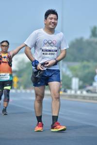 BIB: 41992
                            <button type="button" onclick="openModal(8450221)" class="btn btn-primary btn-sm float-right btn-popup" data-toggle="modal" data-target=".modal-high-quality">
                        <i class="fas fa-shopping-cart"></i> Add to Cart
                    </button>
                                            <button type="button" onclick="isThisMe(8450221, true)" class="btn btn-success btn-sm float-right btn-popup btn-isme hidden" data-toggle="tooltip" data-placement="bottom" title="นี่คือรูปของคุณใช่ไหม คลิกที่นี่เพื่อเอาเข้าอัลบั้ม">
                        <i class="fas fa-plus"></i> Add to album
                    </button>
                    <button type="button" onclick="isThisMe(8450221, false)" class="btn btn-warning btn-sm float-right btn-popup btn-isnotme hidden">
                        <i class="fas fa-ban"></i> Remove from album
                    </button>