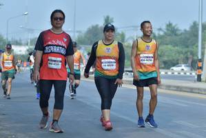 BIB: 46236, 47391, 46526
                            <button type="button" onclick="openModal(8448571)" class="btn btn-primary btn-sm float-right btn-popup" data-toggle="modal" data-target=".modal-high-quality">
                        <i class="fas fa-shopping-cart"></i> Add to Cart
                    </button>
                                            <button type="button" onclick="isThisMe(8448571, true)" class="btn btn-success btn-sm float-right btn-popup btn-isme hidden" data-toggle="tooltip" data-placement="bottom" title="นี่คือรูปของคุณใช่ไหม คลิกที่นี่เพื่อเอาเข้าอัลบั้ม">
                        <i class="fas fa-plus"></i> Add to album
                    </button>
                    <button type="button" onclick="isThisMe(8448571, false)" class="btn btn-warning btn-sm float-right btn-popup btn-isnotme hidden">
                        <i class="fas fa-ban"></i> Remove from album
                    </button>