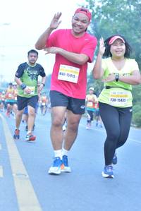 BIB: 15915, 15435
                            <button type="button" onclick="openModal(7834640)" class="btn btn-primary btn-sm float-right btn-popup" data-toggle="modal" data-target=".modal-high-quality">
                        <i class="fas fa-shopping-cart"></i> Add to Cart
                    </button>
                                            <button type="button" onclick="isThisMe(7834640, true)" class="btn btn-success btn-sm float-right btn-popup btn-isme hidden" data-toggle="tooltip" data-placement="bottom" title="นี่คือรูปของคุณใช่ไหม คลิกที่นี่เพื่อเอาเข้าอัลบั้ม">
                        <i class="fas fa-plus"></i> Add to album
                    </button>
                    <button type="button" onclick="isThisMe(7834640, false)" class="btn btn-warning btn-sm float-right btn-popup btn-isnotme hidden">
                        <i class="fas fa-ban"></i> Remove from album
                    </button>