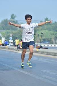 BIB: 4242
                            <button type="button" onclick="openModal(8201951)" class="btn btn-primary btn-sm float-right btn-popup" data-toggle="modal" data-target=".modal-high-quality">
                        <i class="fas fa-shopping-cart"></i> Add to Cart
                    </button>
                                            <button type="button" onclick="isThisMe(8201951, true)" class="btn btn-success btn-sm float-right btn-popup btn-isme hidden" data-toggle="tooltip" data-placement="bottom" title="นี่คือรูปของคุณใช่ไหม คลิกที่นี่เพื่อเอาเข้าอัลบั้ม">
                        <i class="fas fa-plus"></i> Add to album
                    </button>
                    <button type="button" onclick="isThisMe(8201951, false)" class="btn btn-warning btn-sm float-right btn-popup btn-isnotme hidden">
                        <i class="fas fa-ban"></i> Remove from album
                    </button>