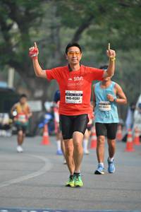 BIB: 100, 41397
                            <button type="button" onclick="openModal(7408983)" class="btn btn-primary btn-sm float-right btn-popup" data-toggle="modal" data-target=".modal-high-quality">
                        <i class="fas fa-shopping-cart"></i> Add to Cart
                    </button>
                                            <button type="button" onclick="isThisMe(7408983, true)" class="btn btn-success btn-sm float-right btn-popup btn-isme hidden" data-toggle="tooltip" data-placement="bottom" title="นี่คือรูปของคุณใช่ไหม คลิกที่นี่เพื่อเอาเข้าอัลบั้ม">
                        <i class="fas fa-plus"></i> Add to album
                    </button>
                    <button type="button" onclick="isThisMe(7408983, false)" class="btn btn-warning btn-sm float-right btn-popup btn-isnotme hidden">
                        <i class="fas fa-ban"></i> Remove from album
                    </button>