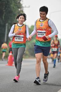 BIB: 41924, 40091
                            <button type="button" onclick="openModal(7878560)" class="btn btn-primary btn-sm float-right btn-popup" data-toggle="modal" data-target=".modal-high-quality">
                        <i class="fas fa-shopping-cart"></i> Add to Cart
                    </button>
                                            <button type="button" onclick="isThisMe(7878560, true)" class="btn btn-success btn-sm float-right btn-popup btn-isme hidden" data-toggle="tooltip" data-placement="bottom" title="นี่คือรูปของคุณใช่ไหม คลิกที่นี่เพื่อเอาเข้าอัลบั้ม">
                        <i class="fas fa-plus"></i> Add to album
                    </button>
                    <button type="button" onclick="isThisMe(7878560, false)" class="btn btn-warning btn-sm float-right btn-popup btn-isnotme hidden">
                        <i class="fas fa-ban"></i> Remove from album
                    </button>