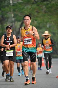 BIB: 42149, 41311
                            <button type="button" onclick="openModal(7610477)" class="btn btn-primary btn-sm float-right btn-popup" data-toggle="modal" data-target=".modal-high-quality">
                        <i class="fas fa-shopping-cart"></i> Add to Cart
                    </button>
                                            <button type="button" onclick="isThisMe(7610477, true)" class="btn btn-success btn-sm float-right btn-popup btn-isme hidden" data-toggle="tooltip" data-placement="bottom" title="นี่คือรูปของคุณใช่ไหม คลิกที่นี่เพื่อเอาเข้าอัลบั้ม">
                        <i class="fas fa-plus"></i> Add to album
                    </button>
                    <button type="button" onclick="isThisMe(7610477, false)" class="btn btn-warning btn-sm float-right btn-popup btn-isnotme hidden">
                        <i class="fas fa-ban"></i> Remove from album
                    </button>