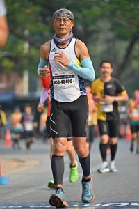 BIB: 121, 48400
                            <button type="button" onclick="openModal(7440614)" class="btn btn-primary btn-sm float-right btn-popup" data-toggle="modal" data-target=".modal-high-quality">
                        <i class="fas fa-shopping-cart"></i> Add to Cart
                    </button>
                                            <button type="button" onclick="isThisMe(7440614, true)" class="btn btn-success btn-sm float-right btn-popup btn-isme hidden" data-toggle="tooltip" data-placement="bottom" title="นี่คือรูปของคุณใช่ไหม คลิกที่นี่เพื่อเอาเข้าอัลบั้ม">
                        <i class="fas fa-plus"></i> Add to album
                    </button>
                    <button type="button" onclick="isThisMe(7440614, false)" class="btn btn-warning btn-sm float-right btn-popup btn-isnotme hidden">
                        <i class="fas fa-ban"></i> Remove from album
                    </button>