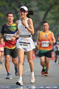 BIB: 416, 42192, 45025
                            <button type="button" onclick="openModal(7448035)" class="btn btn-primary btn-sm float-right btn-popup" data-toggle="modal" data-target=".modal-high-quality">
                        <i class="fas fa-shopping-cart"></i> Add to Cart
                    </button>
                                            <button type="button" onclick="isThisMe(7448035, true)" class="btn btn-success btn-sm float-right btn-popup btn-isme hidden" data-toggle="tooltip" data-placement="bottom" title="นี่คือรูปของคุณใช่ไหม คลิกที่นี่เพื่อเอาเข้าอัลบั้ม">
                        <i class="fas fa-plus"></i> Add to album
                    </button>
                    <button type="button" onclick="isThisMe(7448035, false)" class="btn btn-warning btn-sm float-right btn-popup btn-isnotme hidden">
                        <i class="fas fa-ban"></i> Remove from album
                    </button>