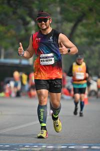 BIB: 40709
                            <button type="button" onclick="openModal(7585622)" class="btn btn-primary btn-sm float-right btn-popup" data-toggle="modal" data-target=".modal-high-quality">
                        <i class="fas fa-shopping-cart"></i> Add to Cart
                    </button>
                                            <button type="button" onclick="isThisMe(7585622, true)" class="btn btn-success btn-sm float-right btn-popup btn-isme hidden" data-toggle="tooltip" data-placement="bottom" title="นี่คือรูปของคุณใช่ไหม คลิกที่นี่เพื่อเอาเข้าอัลบั้ม">
                        <i class="fas fa-plus"></i> Add to album
                    </button>
                    <button type="button" onclick="isThisMe(7585622, false)" class="btn btn-warning btn-sm float-right btn-popup btn-isnotme hidden">
                        <i class="fas fa-ban"></i> Remove from album
                    </button>