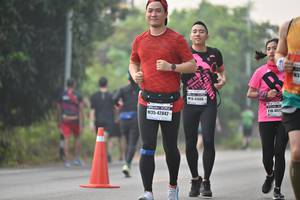 BIB: 45406, 42842, 4022
                            <button type="button" onclick="openModal(8039317)" class="btn btn-primary btn-sm float-right btn-popup" data-toggle="modal" data-target=".modal-high-quality">
                        <i class="fas fa-shopping-cart"></i> Add to Cart
                    </button>
                                            <button type="button" onclick="isThisMe(8039317, true)" class="btn btn-success btn-sm float-right btn-popup btn-isme hidden" data-toggle="tooltip" data-placement="bottom" title="นี่คือรูปของคุณใช่ไหม คลิกที่นี่เพื่อเอาเข้าอัลบั้ม">
                        <i class="fas fa-plus"></i> Add to album
                    </button>
                    <button type="button" onclick="isThisMe(8039317, false)" class="btn btn-warning btn-sm float-right btn-popup btn-isnotme hidden">
                        <i class="fas fa-ban"></i> Remove from album
                    </button>