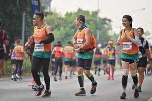 BIB: 500, 40582, 48225
                            <button type="button" onclick="openModal(8037739)" class="btn btn-primary btn-sm float-right btn-popup" data-toggle="modal" data-target=".modal-high-quality">
                        <i class="fas fa-shopping-cart"></i> Add to Cart
                    </button>
                                            <button type="button" onclick="isThisMe(8037739, true)" class="btn btn-success btn-sm float-right btn-popup btn-isme hidden" data-toggle="tooltip" data-placement="bottom" title="นี่คือรูปของคุณใช่ไหม คลิกที่นี่เพื่อเอาเข้าอัลบั้ม">
                        <i class="fas fa-plus"></i> Add to album
                    </button>
                    <button type="button" onclick="isThisMe(8037739, false)" class="btn btn-warning btn-sm float-right btn-popup btn-isnotme hidden">
                        <i class="fas fa-ban"></i> Remove from album
                    </button>