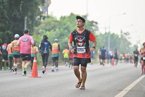 BIB: 476
                            <button type="button" onclick="openModal(8048687)" class="btn btn-primary btn-sm float-right btn-popup" data-toggle="modal" data-target=".modal-high-quality">
                        <i class="fas fa-shopping-cart"></i> Add to Cart
                    </button>
                                            <button type="button" onclick="isThisMe(8048687, true)" class="btn btn-success btn-sm float-right btn-popup btn-isme hidden" data-toggle="tooltip" data-placement="bottom" title="นี่คือรูปของคุณใช่ไหม คลิกที่นี่เพื่อเอาเข้าอัลบั้ม">
                        <i class="fas fa-plus"></i> Add to album
                    </button>
                    <button type="button" onclick="isThisMe(8048687, false)" class="btn btn-warning btn-sm float-right btn-popup btn-isnotme hidden">
                        <i class="fas fa-ban"></i> Remove from album
                    </button>