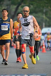 BIB: 42975, 6557
                            <button type="button" onclick="openModal(7426557)" class="btn btn-primary btn-sm float-right btn-popup" data-toggle="modal" data-target=".modal-high-quality">
                        <i class="fas fa-shopping-cart"></i> Add to Cart
                    </button>
                                            <button type="button" onclick="isThisMe(7426557, true)" class="btn btn-success btn-sm float-right btn-popup btn-isme hidden" data-toggle="tooltip" data-placement="bottom" title="นี่คือรูปของคุณใช่ไหม คลิกที่นี่เพื่อเอาเข้าอัลบั้ม">
                        <i class="fas fa-plus"></i> Add to album
                    </button>
                    <button type="button" onclick="isThisMe(7426557, false)" class="btn btn-warning btn-sm float-right btn-popup btn-isnotme hidden">
                        <i class="fas fa-ban"></i> Remove from album
                    </button>