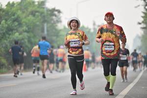 BIB: 400, 42679
                            <button type="button" onclick="openModal(8038707)" class="btn btn-primary btn-sm float-right btn-popup" data-toggle="modal" data-target=".modal-high-quality">
                        <i class="fas fa-shopping-cart"></i> Add to Cart
                    </button>
                                            <button type="button" onclick="isThisMe(8038707, true)" class="btn btn-success btn-sm float-right btn-popup btn-isme hidden" data-toggle="tooltip" data-placement="bottom" title="นี่คือรูปของคุณใช่ไหม คลิกที่นี่เพื่อเอาเข้าอัลบั้ม">
                        <i class="fas fa-plus"></i> Add to album
                    </button>
                    <button type="button" onclick="isThisMe(8038707, false)" class="btn btn-warning btn-sm float-right btn-popup btn-isnotme hidden">
                        <i class="fas fa-ban"></i> Remove from album
                    </button>