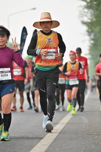 BIB: 42462, 45194
                            <button type="button" onclick="openModal(7887555)" class="btn btn-primary btn-sm float-right btn-popup" data-toggle="modal" data-target=".modal-high-quality">
                        <i class="fas fa-shopping-cart"></i> Add to Cart
                    </button>
                                            <button type="button" onclick="isThisMe(7887555, true)" class="btn btn-success btn-sm float-right btn-popup btn-isme hidden" data-toggle="tooltip" data-placement="bottom" title="นี่คือรูปของคุณใช่ไหม คลิกที่นี่เพื่อเอาเข้าอัลบั้ม">
                        <i class="fas fa-plus"></i> Add to album
                    </button>
                    <button type="button" onclick="isThisMe(7887555, false)" class="btn btn-warning btn-sm float-right btn-popup btn-isnotme hidden">
                        <i class="fas fa-ban"></i> Remove from album
                    </button>