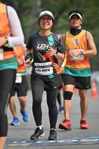 BIB: 40018
                            <button type="button" onclick="openModal(7614549)" class="btn btn-primary btn-sm float-right btn-popup" data-toggle="modal" data-target=".modal-high-quality">
                        <i class="fas fa-shopping-cart"></i> Add to Cart
                    </button>
                                            <button type="button" onclick="isThisMe(7614549, true)" class="btn btn-success btn-sm float-right btn-popup btn-isme hidden" data-toggle="tooltip" data-placement="bottom" title="นี่คือรูปของคุณใช่ไหม คลิกที่นี่เพื่อเอาเข้าอัลบั้ม">
                        <i class="fas fa-plus"></i> Add to album
                    </button>
                    <button type="button" onclick="isThisMe(7614549, false)" class="btn btn-warning btn-sm float-right btn-popup btn-isnotme hidden">
                        <i class="fas fa-ban"></i> Remove from album
                    </button>