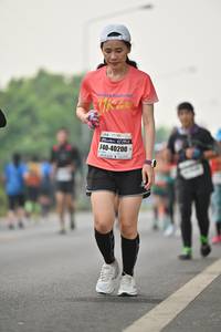BIB: 40200
                            <button type="button" onclick="openModal(7980179)" class="btn btn-primary btn-sm float-right btn-popup" data-toggle="modal" data-target=".modal-high-quality">
                        <i class="fas fa-shopping-cart"></i> Add to Cart
                    </button>
                                            <button type="button" onclick="isThisMe(7980179, true)" class="btn btn-success btn-sm float-right btn-popup btn-isme hidden" data-toggle="tooltip" data-placement="bottom" title="นี่คือรูปของคุณใช่ไหม คลิกที่นี่เพื่อเอาเข้าอัลบั้ม">
                        <i class="fas fa-plus"></i> Add to album
                    </button>
                    <button type="button" onclick="isThisMe(7980179, false)" class="btn btn-warning btn-sm float-right btn-popup btn-isnotme hidden">
                        <i class="fas fa-ban"></i> Remove from album
                    </button>