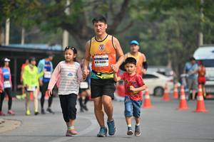 BIB: 45891
                            <button type="button" onclick="openModal(7591918)" class="btn btn-primary btn-sm float-right btn-popup" data-toggle="modal" data-target=".modal-high-quality">
                        <i class="fas fa-shopping-cart"></i> Add to Cart
                    </button>
                                            <button type="button" onclick="isThisMe(7591918, true)" class="btn btn-success btn-sm float-right btn-popup btn-isme hidden" data-toggle="tooltip" data-placement="bottom" title="นี่คือรูปของคุณใช่ไหม คลิกที่นี่เพื่อเอาเข้าอัลบั้ม">
                        <i class="fas fa-plus"></i> Add to album
                    </button>
                    <button type="button" onclick="isThisMe(7591918, false)" class="btn btn-warning btn-sm float-right btn-popup btn-isnotme hidden">
                        <i class="fas fa-ban"></i> Remove from album
                    </button>