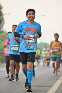 BIB: 102
                            <button type="button" onclick="openModal(7991050)" class="btn btn-primary btn-sm float-right btn-popup" data-toggle="modal" data-target=".modal-high-quality">
                        <i class="fas fa-shopping-cart"></i> Add to Cart
                    </button>
                                            <button type="button" onclick="isThisMe(7991050, true)" class="btn btn-success btn-sm float-right btn-popup btn-isme hidden" data-toggle="tooltip" data-placement="bottom" title="นี่คือรูปของคุณใช่ไหม คลิกที่นี่เพื่อเอาเข้าอัลบั้ม">
                        <i class="fas fa-plus"></i> Add to album
                    </button>
                    <button type="button" onclick="isThisMe(7991050, false)" class="btn btn-warning btn-sm float-right btn-popup btn-isnotme hidden">
                        <i class="fas fa-ban"></i> Remove from album
                    </button>