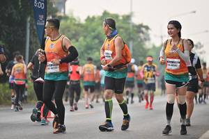 BIB: 500, 40582, 48225
                            <button type="button" onclick="openModal(8037744)" class="btn btn-primary btn-sm float-right btn-popup" data-toggle="modal" data-target=".modal-high-quality">
                        <i class="fas fa-shopping-cart"></i> Add to Cart
                    </button>
                                            <button type="button" onclick="isThisMe(8037744, true)" class="btn btn-success btn-sm float-right btn-popup btn-isme hidden" data-toggle="tooltip" data-placement="bottom" title="นี่คือรูปของคุณใช่ไหม คลิกที่นี่เพื่อเอาเข้าอัลบั้ม">
                        <i class="fas fa-plus"></i> Add to album
                    </button>
                    <button type="button" onclick="isThisMe(8037744, false)" class="btn btn-warning btn-sm float-right btn-popup btn-isnotme hidden">
                        <i class="fas fa-ban"></i> Remove from album
                    </button>