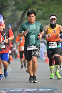 BIB: 400, 42092, 42327
                            <button type="button" onclick="openModal(7497889)" class="btn btn-primary btn-sm float-right btn-popup" data-toggle="modal" data-target=".modal-high-quality">
                        <i class="fas fa-shopping-cart"></i> Add to Cart
                    </button>
                                            <button type="button" onclick="isThisMe(7497889, true)" class="btn btn-success btn-sm float-right btn-popup btn-isme hidden" data-toggle="tooltip" data-placement="bottom" title="นี่คือรูปของคุณใช่ไหม คลิกที่นี่เพื่อเอาเข้าอัลบั้ม">
                        <i class="fas fa-plus"></i> Add to album
                    </button>
                    <button type="button" onclick="isThisMe(7497889, false)" class="btn btn-warning btn-sm float-right btn-popup btn-isnotme hidden">
                        <i class="fas fa-ban"></i> Remove from album
                    </button>