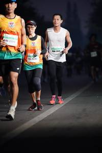 BIB: 2221, 27015, 20281
                            <button type="button" onclick="openModal(8556058)" class="btn btn-primary btn-sm float-right btn-popup" data-toggle="modal" data-target=".modal-high-quality">
                        <i class="fas fa-shopping-cart"></i> Add to Cart
                    </button>
                                            <button type="button" onclick="isThisMe(8556058, true)" class="btn btn-success btn-sm float-right btn-popup btn-isme hidden" data-toggle="tooltip" data-placement="bottom" title="นี่คือรูปของคุณใช่ไหม คลิกที่นี่เพื่อเอาเข้าอัลบั้ม">
                        <i class="fas fa-plus"></i> Add to album
                    </button>
                    <button type="button" onclick="isThisMe(8556058, false)" class="btn btn-warning btn-sm float-right btn-popup btn-isnotme hidden">
                        <i class="fas fa-ban"></i> Remove from album
                    </button>