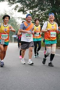 BIB: 2803, 28023, 2104
                            <button type="button" onclick="openModal(8860324)" class="btn btn-primary btn-sm float-right btn-popup" data-toggle="modal" data-target=".modal-high-quality">
                        <i class="fas fa-shopping-cart"></i> Add to Cart
                    </button>
                                            <button type="button" onclick="isThisMe(8860324, true)" class="btn btn-success btn-sm float-right btn-popup btn-isme hidden" data-toggle="tooltip" data-placement="bottom" title="นี่คือรูปของคุณใช่ไหม คลิกที่นี่เพื่อเอาเข้าอัลบั้ม">
                        <i class="fas fa-plus"></i> Add to album
                    </button>
                    <button type="button" onclick="isThisMe(8860324, false)" class="btn btn-warning btn-sm float-right btn-popup btn-isnotme hidden">
                        <i class="fas fa-ban"></i> Remove from album
                    </button>