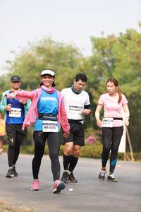 BIB: 450, 45225
                            <button type="button" onclick="openModal(8921877)" class="btn btn-primary btn-sm float-right btn-popup" data-toggle="modal" data-target=".modal-high-quality">
                        <i class="fas fa-shopping-cart"></i> Add to Cart
                    </button>
                                            <button type="button" onclick="isThisMe(8921877, true)" class="btn btn-success btn-sm float-right btn-popup btn-isme hidden" data-toggle="tooltip" data-placement="bottom" title="นี่คือรูปของคุณใช่ไหม คลิกที่นี่เพื่อเอาเข้าอัลบั้ม">
                        <i class="fas fa-plus"></i> Add to album
                    </button>
                    <button type="button" onclick="isThisMe(8921877, false)" class="btn btn-warning btn-sm float-right btn-popup btn-isnotme hidden">
                        <i class="fas fa-ban"></i> Remove from album
                    </button>