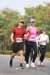 BIB: 46983, 40197, 46993
                            <button type="button" onclick="openModal(8922861)" class="btn btn-primary btn-sm float-right btn-popup" data-toggle="modal" data-target=".modal-high-quality">
                        <i class="fas fa-shopping-cart"></i> Add to Cart
                    </button>
                                            <button type="button" onclick="isThisMe(8922861, true)" class="btn btn-success btn-sm float-right btn-popup btn-isme hidden" data-toggle="tooltip" data-placement="bottom" title="นี่คือรูปของคุณใช่ไหม คลิกที่นี่เพื่อเอาเข้าอัลบั้ม">
                        <i class="fas fa-plus"></i> Add to album
                    </button>
                    <button type="button" onclick="isThisMe(8922861, false)" class="btn btn-warning btn-sm float-right btn-popup btn-isnotme hidden">
                        <i class="fas fa-ban"></i> Remove from album
                    </button>