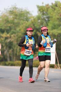 BIB: 4120, 41473
                            <button type="button" onclick="openModal(9063321)" class="btn btn-primary btn-sm float-right btn-popup" data-toggle="modal" data-target=".modal-high-quality">
                        <i class="fas fa-shopping-cart"></i> Add to Cart
                    </button>
                                            <button type="button" onclick="isThisMe(9063321, true)" class="btn btn-success btn-sm float-right btn-popup btn-isme hidden" data-toggle="tooltip" data-placement="bottom" title="นี่คือรูปของคุณใช่ไหม คลิกที่นี่เพื่อเอาเข้าอัลบั้ม">
                        <i class="fas fa-plus"></i> Add to album
                    </button>
                    <button type="button" onclick="isThisMe(9063321, false)" class="btn btn-warning btn-sm float-right btn-popup btn-isnotme hidden">
                        <i class="fas fa-ban"></i> Remove from album
                    </button>