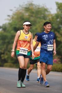 BIB: 425, 45756
                            <button type="button" onclick="openModal(8995612)" class="btn btn-primary btn-sm float-right btn-popup" data-toggle="modal" data-target=".modal-high-quality">
                        <i class="fas fa-shopping-cart"></i> Add to Cart
                    </button>
                                            <button type="button" onclick="isThisMe(8995612, true)" class="btn btn-success btn-sm float-right btn-popup btn-isme hidden" data-toggle="tooltip" data-placement="bottom" title="นี่คือรูปของคุณใช่ไหม คลิกที่นี่เพื่อเอาเข้าอัลบั้ม">
                        <i class="fas fa-plus"></i> Add to album
                    </button>
                    <button type="button" onclick="isThisMe(8995612, false)" class="btn btn-warning btn-sm float-right btn-popup btn-isnotme hidden">
                        <i class="fas fa-ban"></i> Remove from album
                    </button>