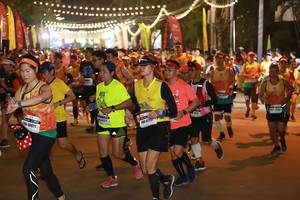 BIB: 40971
                            <button type="button" onclick="openModal(7955993)" class="btn btn-primary btn-sm float-right btn-popup" data-toggle="modal" data-target=".modal-high-quality">
                        <i class="fas fa-shopping-cart"></i> Add to Cart
                    </button>
                                            <button type="button" onclick="isThisMe(7955993, true)" class="btn btn-success btn-sm float-right btn-popup btn-isme hidden" data-toggle="tooltip" data-placement="bottom" title="นี่คือรูปของคุณใช่ไหม คลิกที่นี่เพื่อเอาเข้าอัลบั้ม">
                        <i class="fas fa-plus"></i> Add to album
                    </button>
                    <button type="button" onclick="isThisMe(7955993, false)" class="btn btn-warning btn-sm float-right btn-popup btn-isnotme hidden">
                        <i class="fas fa-ban"></i> Remove from album
                    </button>