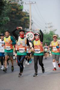 BIB: 42118, 40503
                            <button type="button" onclick="openModal(9498176)" class="btn btn-primary btn-sm float-right btn-popup" data-toggle="modal" data-target=".modal-high-quality">
                        <i class="fas fa-shopping-cart"></i> Add to Cart
                    </button>
                                            <button type="button" onclick="isThisMe(9498176, true)" class="btn btn-success btn-sm float-right btn-popup btn-isme hidden" data-toggle="tooltip" data-placement="bottom" title="นี่คือรูปของคุณใช่ไหม คลิกที่นี่เพื่อเอาเข้าอัลบั้ม">
                        <i class="fas fa-plus"></i> Add to album
                    </button>
                    <button type="button" onclick="isThisMe(9498176, false)" class="btn btn-warning btn-sm float-right btn-popup btn-isnotme hidden">
                        <i class="fas fa-ban"></i> Remove from album
                    </button>