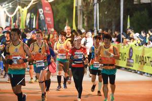 BIB: 40633
                            <button type="button" onclick="openModal(7956472)" class="btn btn-primary btn-sm float-right btn-popup" data-toggle="modal" data-target=".modal-high-quality">
                        <i class="fas fa-shopping-cart"></i> Add to Cart
                    </button>
                                            <button type="button" onclick="isThisMe(7956472, true)" class="btn btn-success btn-sm float-right btn-popup btn-isme hidden" data-toggle="tooltip" data-placement="bottom" title="นี่คือรูปของคุณใช่ไหม คลิกที่นี่เพื่อเอาเข้าอัลบั้ม">
                        <i class="fas fa-plus"></i> Add to album
                    </button>
                    <button type="button" onclick="isThisMe(7956472, false)" class="btn btn-warning btn-sm float-right btn-popup btn-isnotme hidden">
                        <i class="fas fa-ban"></i> Remove from album
                    </button>