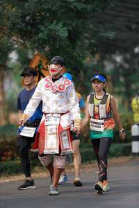 BIB: 47493, 410
                            <button type="button" onclick="openModal(9499342)" class="btn btn-primary btn-sm float-right btn-popup" data-toggle="modal" data-target=".modal-high-quality">
                        <i class="fas fa-shopping-cart"></i> Add to Cart
                    </button>
                                            <button type="button" onclick="isThisMe(9499342, true)" class="btn btn-success btn-sm float-right btn-popup btn-isme hidden" data-toggle="tooltip" data-placement="bottom" title="นี่คือรูปของคุณใช่ไหม คลิกที่นี่เพื่อเอาเข้าอัลบั้ม">
                        <i class="fas fa-plus"></i> Add to album
                    </button>
                    <button type="button" onclick="isThisMe(9499342, false)" class="btn btn-warning btn-sm float-right btn-popup btn-isnotme hidden">
                        <i class="fas fa-ban"></i> Remove from album
                    </button>