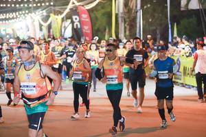 BIB: 422, 48389
                            <button type="button" onclick="openModal(7956160)" class="btn btn-primary btn-sm float-right btn-popup" data-toggle="modal" data-target=".modal-high-quality">
                        <i class="fas fa-shopping-cart"></i> Add to Cart
                    </button>
                                            <button type="button" onclick="isThisMe(7956160, true)" class="btn btn-success btn-sm float-right btn-popup btn-isme hidden" data-toggle="tooltip" data-placement="bottom" title="นี่คือรูปของคุณใช่ไหม คลิกที่นี่เพื่อเอาเข้าอัลบั้ม">
                        <i class="fas fa-plus"></i> Add to album
                    </button>
                    <button type="button" onclick="isThisMe(7956160, false)" class="btn btn-warning btn-sm float-right btn-popup btn-isnotme hidden">
                        <i class="fas fa-ban"></i> Remove from album
                    </button>