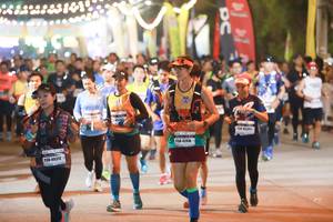 BIB: 42416, 40312
                            <button type="button" onclick="openModal(7956280)" class="btn btn-primary btn-sm float-right btn-popup" data-toggle="modal" data-target=".modal-high-quality">
                        <i class="fas fa-shopping-cart"></i> Add to Cart
                    </button>
                                            <button type="button" onclick="isThisMe(7956280, true)" class="btn btn-success btn-sm float-right btn-popup btn-isme hidden" data-toggle="tooltip" data-placement="bottom" title="นี่คือรูปของคุณใช่ไหม คลิกที่นี่เพื่อเอาเข้าอัลบั้ม">
                        <i class="fas fa-plus"></i> Add to album
                    </button>
                    <button type="button" onclick="isThisMe(7956280, false)" class="btn btn-warning btn-sm float-right btn-popup btn-isnotme hidden">
                        <i class="fas fa-ban"></i> Remove from album
                    </button>