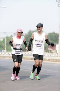 BIB: 41061, 40205
                            <button type="button" onclick="openModal(9502306)" class="btn btn-primary btn-sm float-right btn-popup" data-toggle="modal" data-target=".modal-high-quality">
                        <i class="fas fa-shopping-cart"></i> Add to Cart
                    </button>
                                            <button type="button" onclick="isThisMe(9502306, true)" class="btn btn-success btn-sm float-right btn-popup btn-isme hidden" data-toggle="tooltip" data-placement="bottom" title="นี่คือรูปของคุณใช่ไหม คลิกที่นี่เพื่อเอาเข้าอัลบั้ม">
                        <i class="fas fa-plus"></i> Add to album
                    </button>
                    <button type="button" onclick="isThisMe(9502306, false)" class="btn btn-warning btn-sm float-right btn-popup btn-isnotme hidden">
                        <i class="fas fa-ban"></i> Remove from album
                    </button>