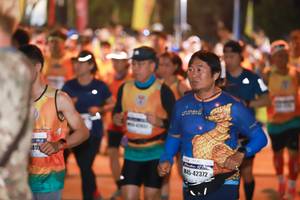 BIB: 810, 42372
                            <button type="button" onclick="openModal(7954577)" class="btn btn-primary btn-sm float-right btn-popup" data-toggle="modal" data-target=".modal-high-quality">
                        <i class="fas fa-shopping-cart"></i> Add to Cart
                    </button>
                                            <button type="button" onclick="isThisMe(7954577, true)" class="btn btn-success btn-sm float-right btn-popup btn-isme hidden" data-toggle="tooltip" data-placement="bottom" title="นี่คือรูปของคุณใช่ไหม คลิกที่นี่เพื่อเอาเข้าอัลบั้ม">
                        <i class="fas fa-plus"></i> Add to album
                    </button>
                    <button type="button" onclick="isThisMe(7954577, false)" class="btn btn-warning btn-sm float-right btn-popup btn-isnotme hidden">
                        <i class="fas fa-ban"></i> Remove from album
                    </button>